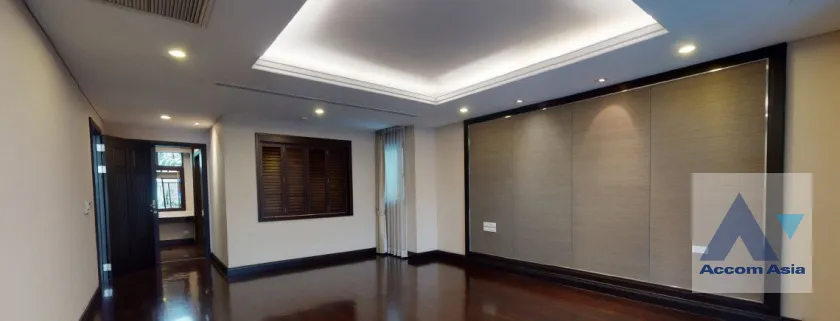 21  4 br House for rent and sale in Sukhumvit ,Bangkok BTS Asok - MRT Sukhumvit at House with pool Exclusive compound 1819116