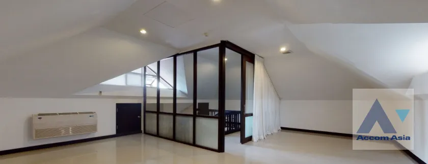 17  4 br House For Rent in Sukhumvit ,Bangkok BTS Asok - MRT Sukhumvit at House with pool Exclusive compound 1819116