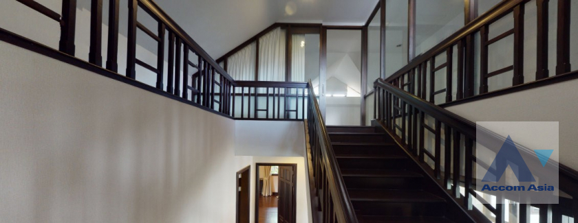 14  4 br House For Rent in Sukhumvit ,Bangkok BTS Asok - MRT Sukhumvit at House with pool Exclusive compound 1819116