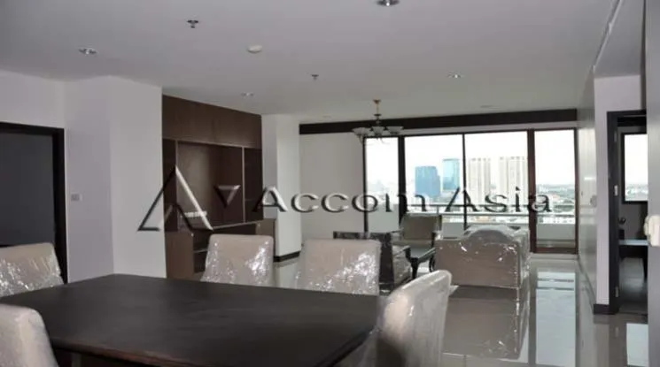 unit 3 Bedrooms  Apartment For Rent in Sukhumvit, Bangkok  near BTS Ekkamai (1419349)