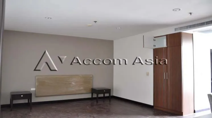 8  3 br Apartment For Rent in Sukhumvit ,Bangkok BTS Ekkamai at High-Rise Living with a Large Balcony Apartment in Ekkamai 1419349