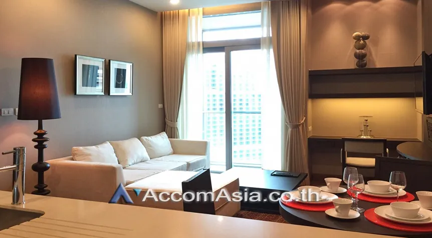 Oriental Residence Bangkok Condominium  1 Bedroom for Sale & Rent BTS Ploenchit in Ploenchit Bangkok