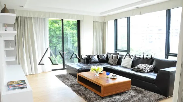  O2 Hip Condominium  2 Bedroom for Rent BTS Ploenchit in Ploenchit Bangkok