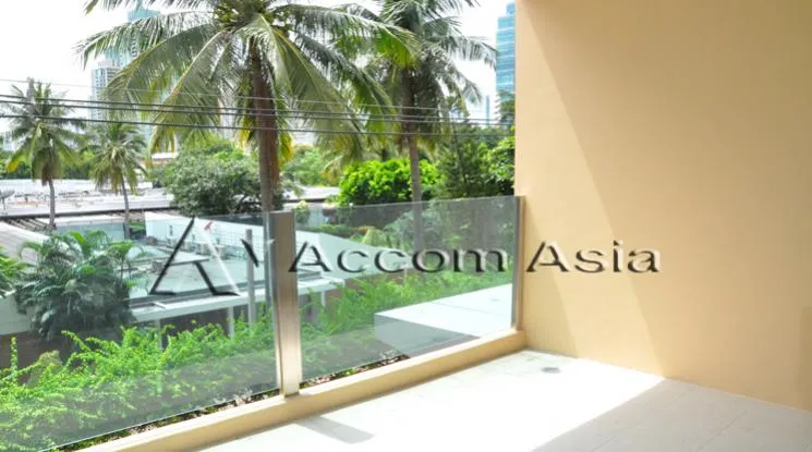 5  2 br Condominium For Rent in Ploenchit ,Bangkok BTS Ploenchit at O2 Hip 1519369