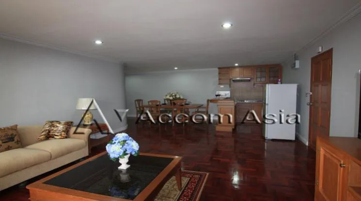 unit 2 Bedrooms  Apartment For Rent in Phaholyothin, Bangkok  near BTS Ari (1419381)