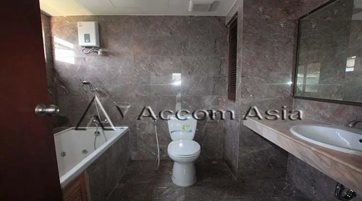 9  3 br Apartment For Rent in Phaholyothin ,Bangkok BTS Ari at Charming Homely Style 1419387