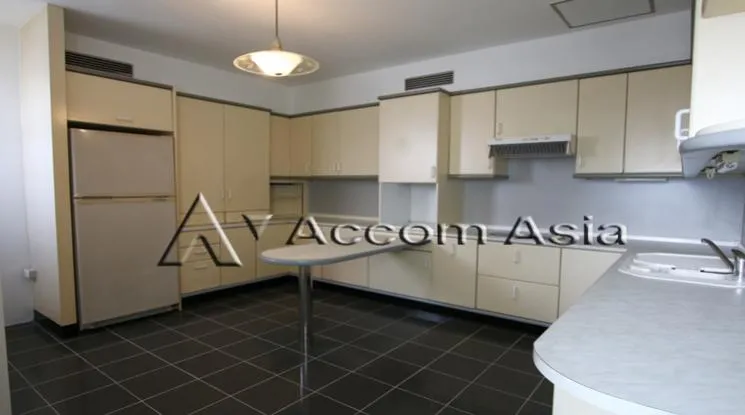  1  4 br Apartment For Rent in Sukhumvit ,Bangkok BTS Nana at Perfect for Pet lovers Apartment, near NIST Intl 1419454