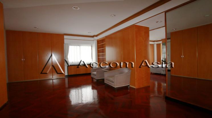 6  4 br Apartment For Rent in Sukhumvit ,Bangkok BTS Nana at Perfect for Pet lovers Apartment, near NIST Intl 1419454