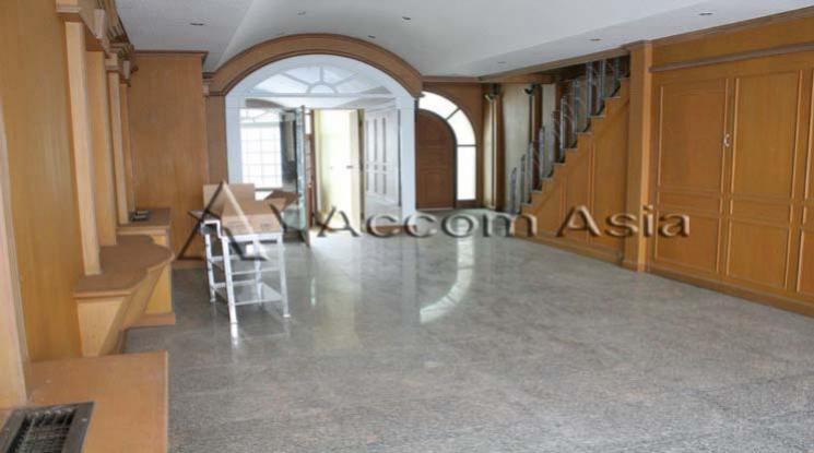  2  6 br House for rent and sale in Sukhumvit ,Bangkok BTS Thong Lo 2519499