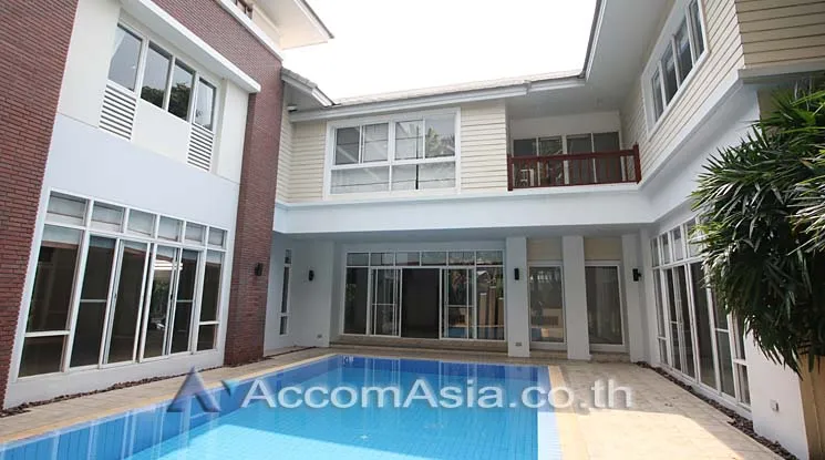 unitPrivate Swimming Pool, Pet friendly |  4 Bedrooms  House For Rent & Sale in Sukhumvit, Bangkok  near BTS Thong Lo (60039)