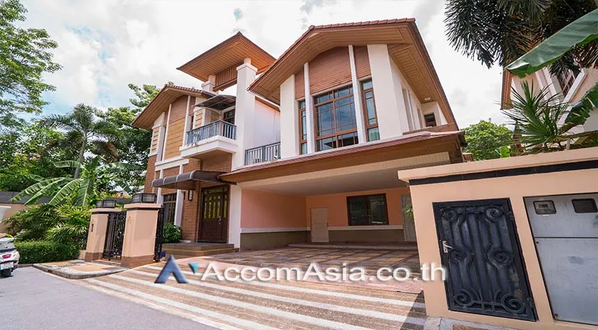 unit 4 Bedrooms  House For Rent in Sukhumvit, Bangkok  near BTS Phra khanong (1819528)