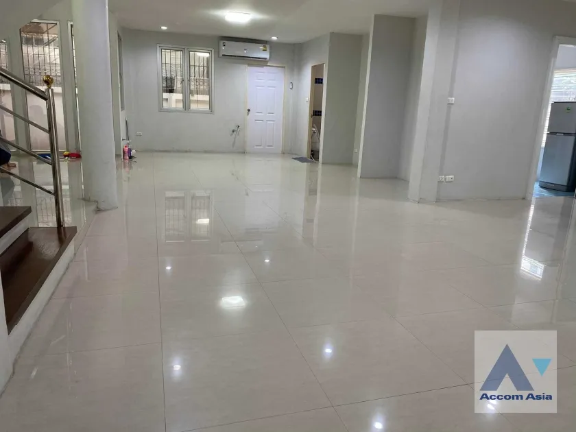  1  3 br House For Rent in Pattanakarn ,Bangkok BTS On Nut at Areena Garden 1819567