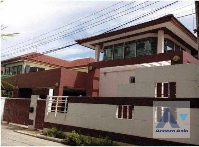 unitHome Office |  3 Bedrooms  House For Rent in Pattanakarn, Bangkok  near BTS On Nut (1819567)