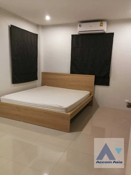 10  3 br House For Rent in Pattanakarn ,Bangkok BTS On Nut at Areena Garden 1819567