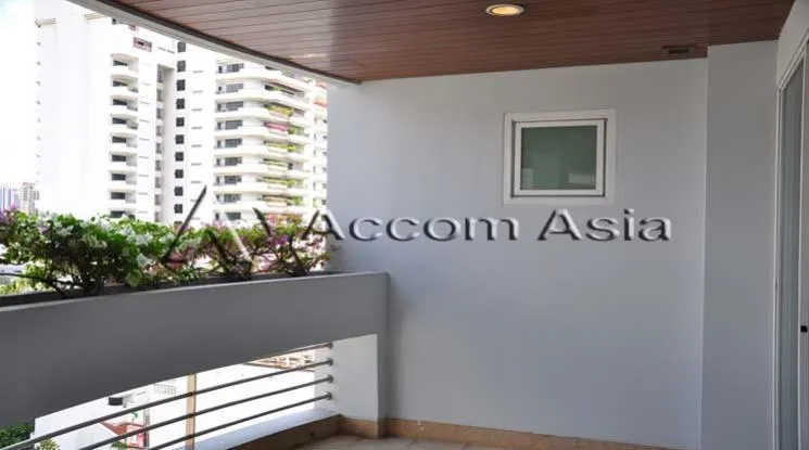 unitBig Balcony, Pet friendly |  3 Bedrooms  Apartment For Rent in Sukhumvit, Bangkok  near BTS Nana (1419589)