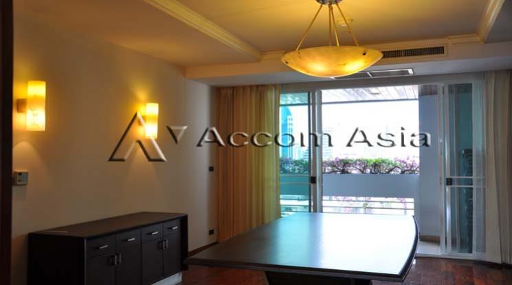 5  3 br Apartment For Rent in Sukhumvit ,Bangkok BTS Nana at Fully Furnished Apartment, Only 2 mins walk to BTS 1419589