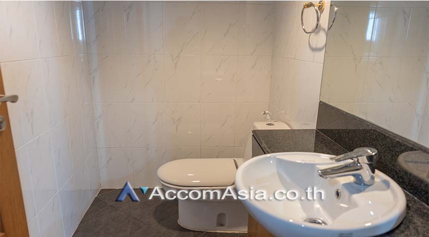 1  3 br Apartment For Rent in Sukhumvit ,Bangkok BTS Nana at Fully Furnished Apartment, Only 2 mins walk to BTS 1419590