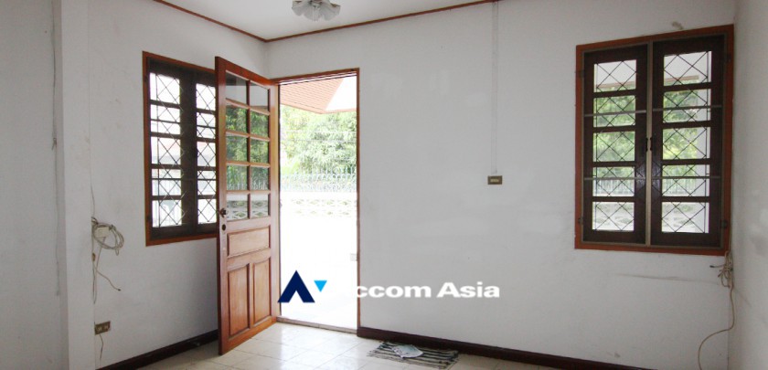  1  2 br House for rent and sale in Sukhumvit ,Bangkok BTS Ekkamai - BTS Phra khanong 2319691