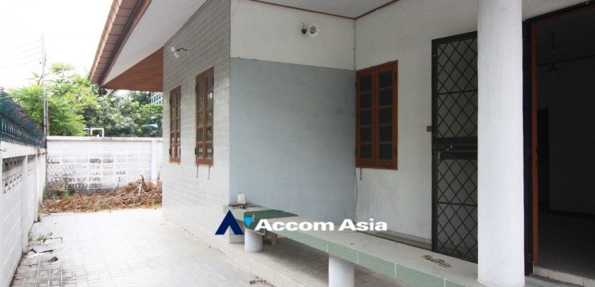 8  2 br House for rent and sale in Sukhumvit ,Bangkok BTS Ekkamai - BTS Phra khanong 2319691