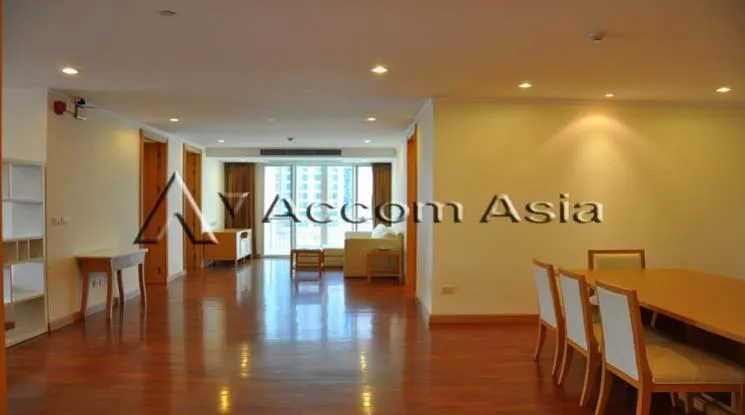 unit 3 Bedrooms  Apartment For Rent in Sukhumvit, Bangkok  near BTS Phrom Phong (1419693)