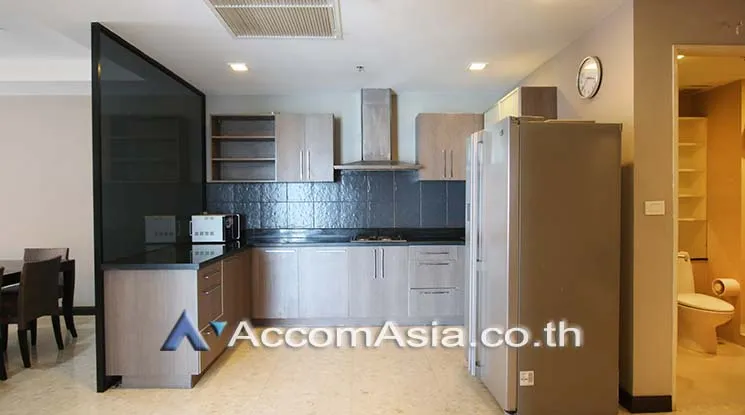 unit 3 Bedrooms  Condominium For Rent in Sukhumvit, Bangkok  near BTS Ekkamai (1519699)