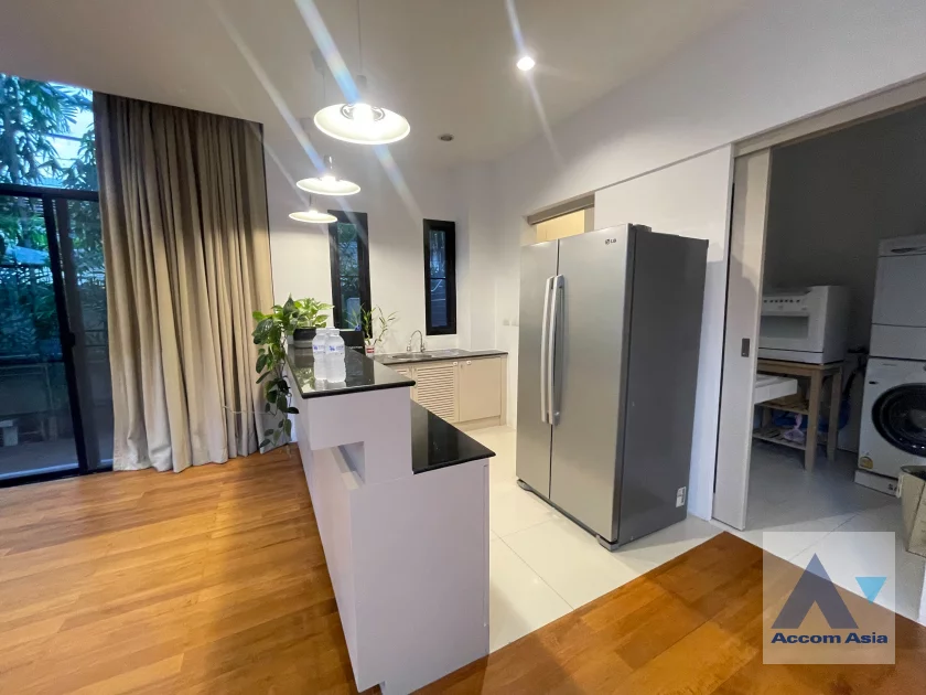 5  3 br Apartment For Rent in Sukhumvit ,Bangkok BTS Ekkamai at The Executive Residence 1419705