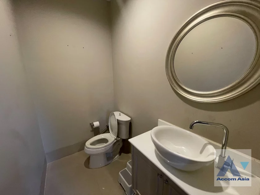 18  3 br Apartment For Rent in Sukhumvit ,Bangkok BTS Ekkamai at The Executive Residence 1419705