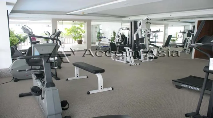 unit 4 Bedrooms  Apartment For Rent in Sukhumvit, Bangkok  near MRT Sukhumvit - BTS Asok (1519710)
