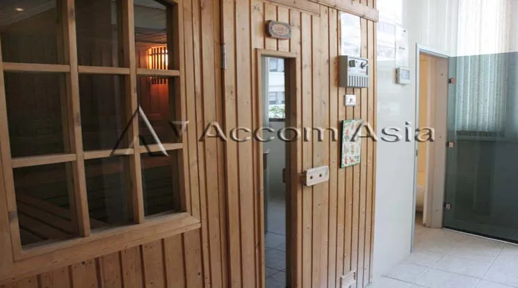 unit 4 Bedrooms  Apartment For Rent in Sukhumvit, Bangkok  near MRT Sukhumvit - BTS Asok (1519710)