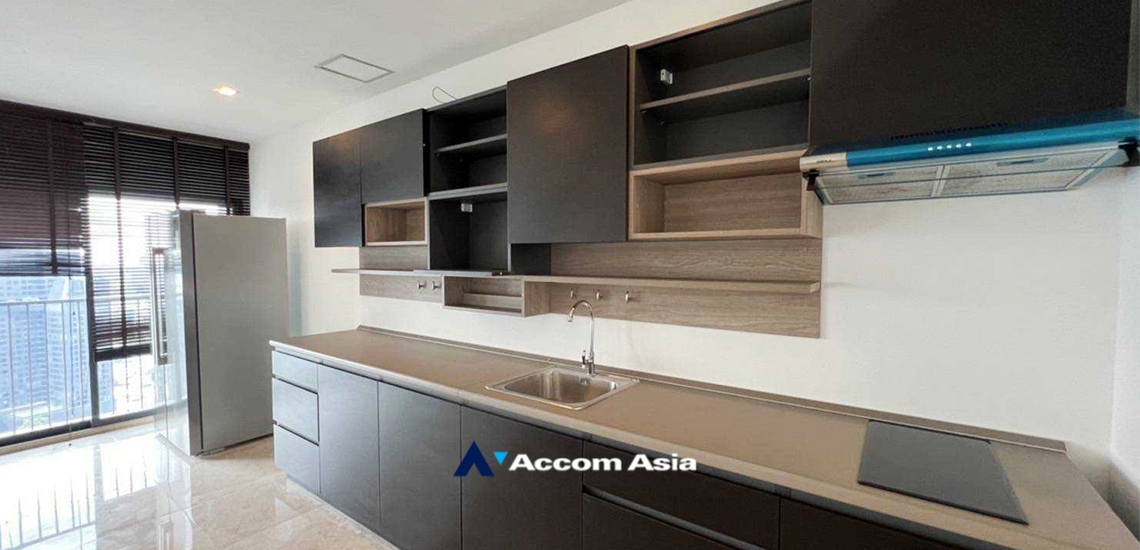 unit 3 Bedrooms  Condominium For Rent & Sale in Sukhumvit, Bangkok  near BTS Thong Lo (1519933)