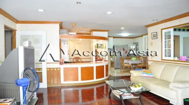 Richmond Palace Condominium  2 Bedroom for Sale BTS Phrom Phong in Sukhumvit Bangkok