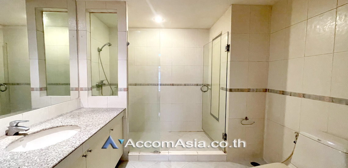 13  3 br Apartment For Rent in Sukhumvit ,Bangkok MRT Sukhumvit - BTS Asok at Easy to access BTS and MRT 1420037