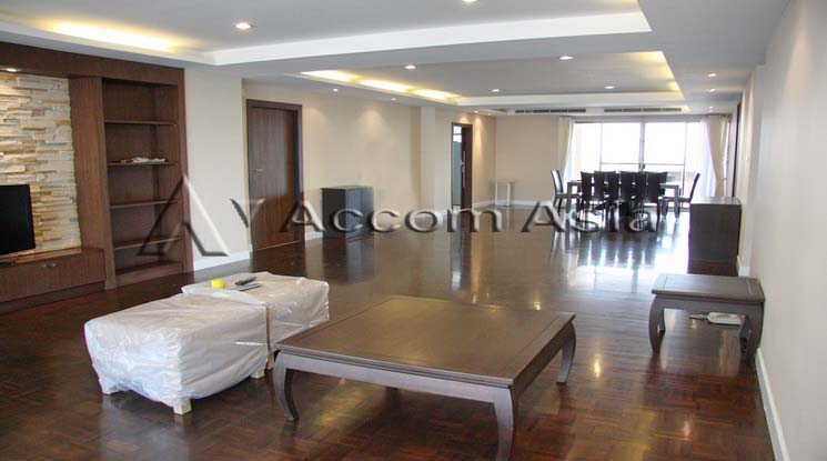  1  3 br Apartment For Rent in Sukhumvit ,Bangkok MRT Sukhumvit - BTS Asok at Family Apartment with Lake View 20779