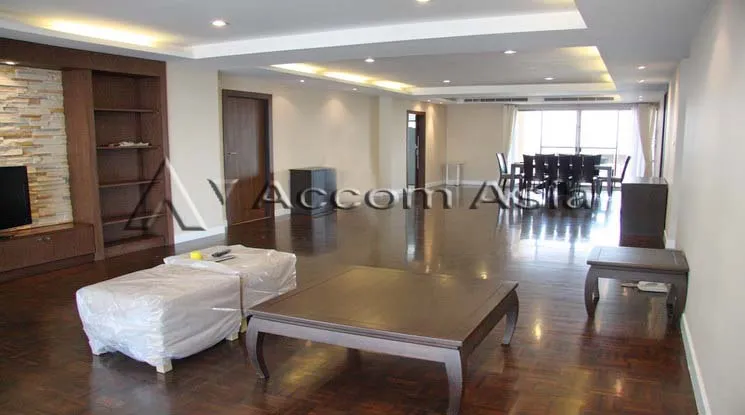  1  3 br Apartment For Rent in Sukhumvit ,Bangkok BTS Asok at Family Apartment with Lake View 20779