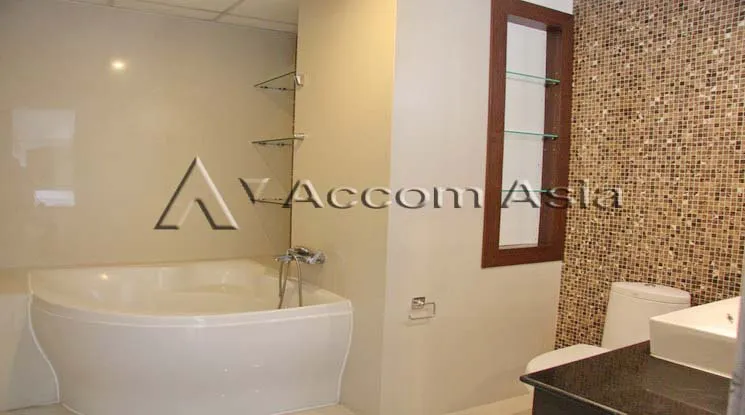 8  3 br Apartment For Rent in Sukhumvit ,Bangkok BTS Asok at Family Apartment with Lake View 20779