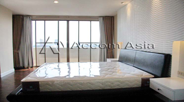 6  3 br Apartment For Rent in Sukhumvit ,Bangkok MRT Sukhumvit - BTS Asok at Family Apartment with Lake View 20779