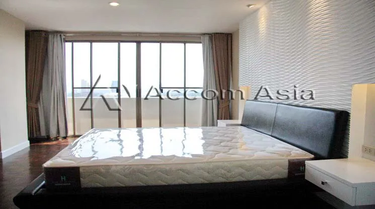 6  3 br Apartment For Rent in Sukhumvit ,Bangkok MRT Sukhumvit - BTS Asok at Family Apartment with Lake View 20779