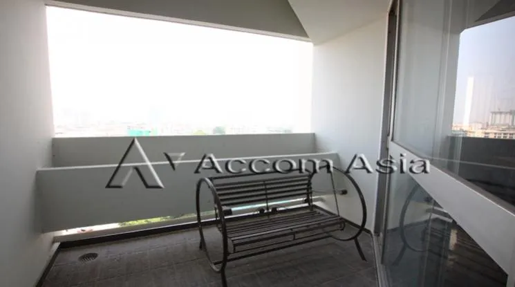 unit 3 Bedrooms  Condominium For Rent in Sukhumvit, Bangkok  near BTS Ekkamai (1520193)