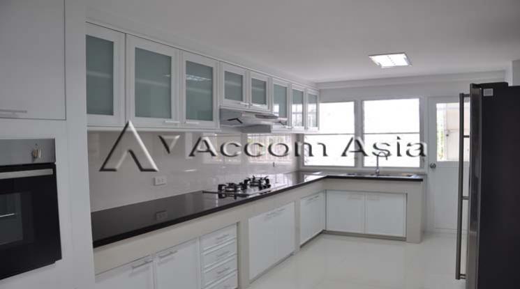 6  3 br Apartment for rent and sale in Sukhumvit ,Bangkok MRT Sukhumvit - BTS Asok at Family Apartment with Lake View 1420210