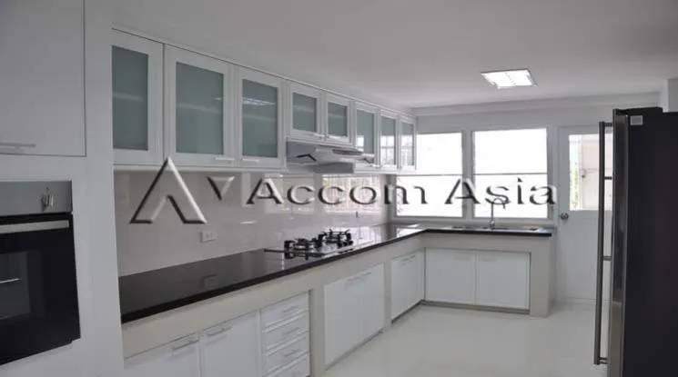 6  3 br Apartment for rent and sale in Sukhumvit ,Bangkok BTS Asok at Family Apartment with Lake View 1420210