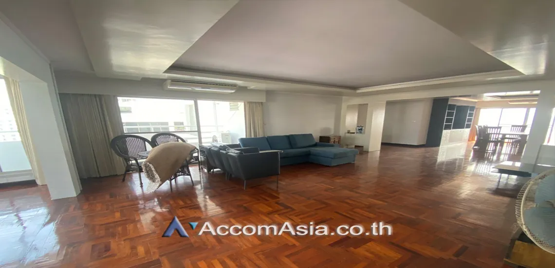 Big Balcony |  Regent On The Park 3 Condominium  3 Bedroom for Rent BTS Phrom Phong in Sukhumvit Bangkok