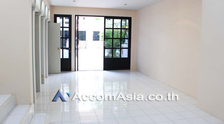 4  3 br Townhouse For Rent in Sukhumvit ,Bangkok BTS Phrom Phong at Chicha Castle 1820327