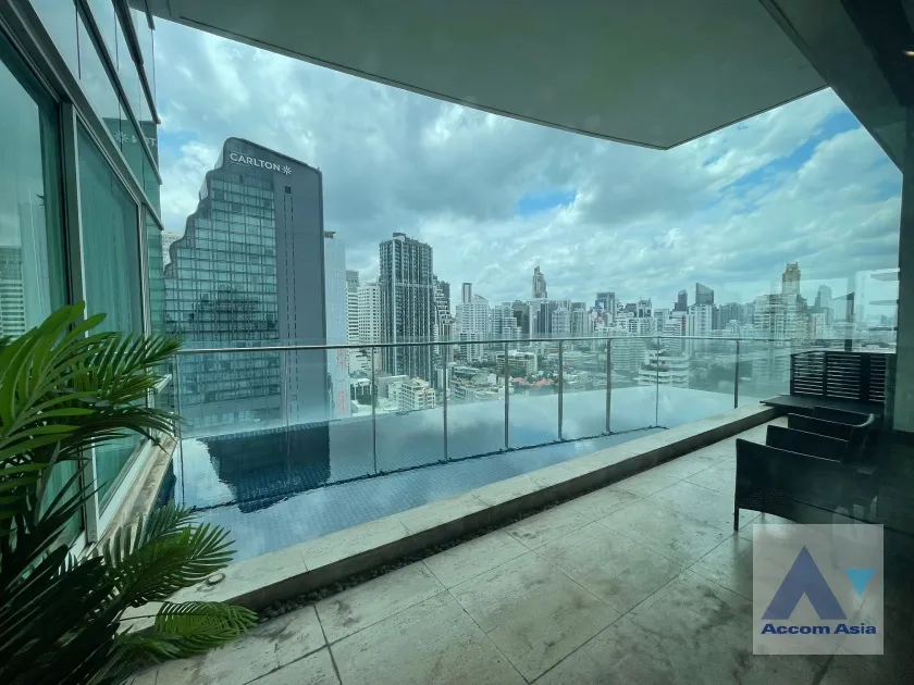 Huge Terrace, Private Swimming Pool, Duplex Condo, Pet friendly |  Le Raffine Sukhumvit 31 Condominium  3 Bedroom for Sale & Rent BTS Phrom Phong in Sukhumvit Bangkok