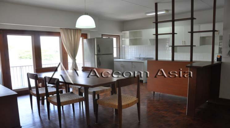 5  2 br Apartment For Rent in Sukhumvit ,Bangkok BTS Ploenchit at Low Rised Building 1420389