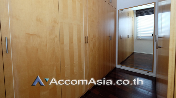 15  2 br Condominium for rent and sale in Silom ,Bangkok MRT Silom - BTS Sala Daeng at The Legend Saladaeng 1520403