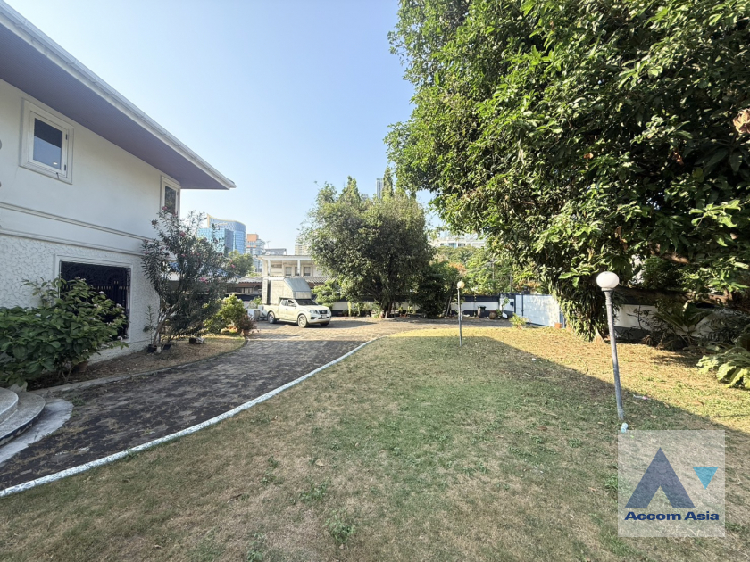 14  4 br House For Rent in Sukhumvit ,Bangkok BTS Ekkamai 100069