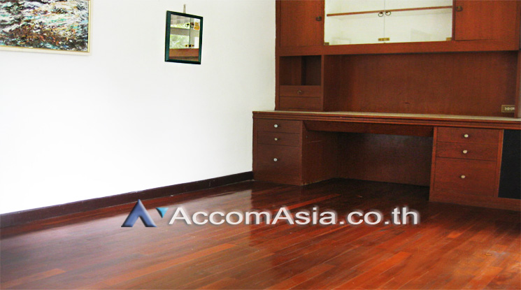 6  4 br House For Rent in Sathorn ,Bangkok MRT Khlong Toei 1720693