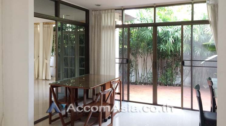 8  4 br House For Rent in Sathorn ,Bangkok MRT Khlong Toei 1720693