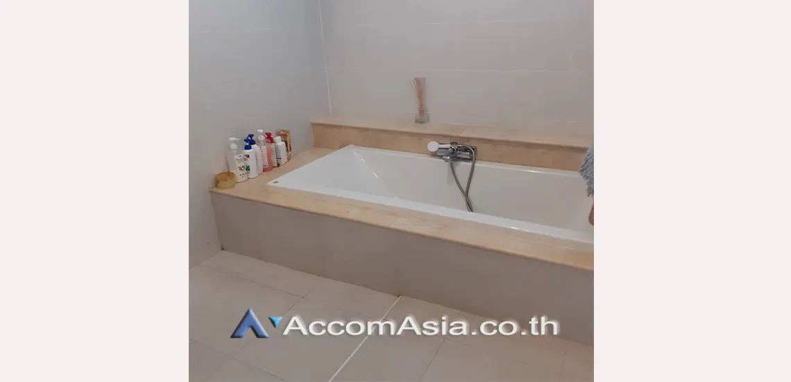 19  4 br House for rent and sale in Sukhumvit ,Bangkok BTS Phra khanong 2320757