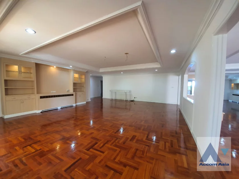 unitBig Balcony, Pet friendly |  4 Bedrooms  Apartment For Rent in Sukhumvit, Bangkok  near BTS Thong Lo (1420770)